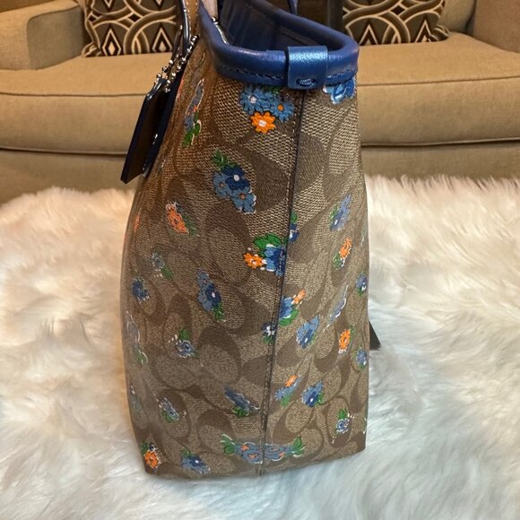 Coach Blue/Beige Floral Print Signature Coated Leather Canvas Tote - Picture 6 of 14